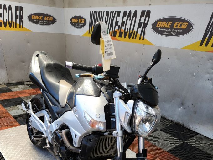 SUZUKI GSR 600 4