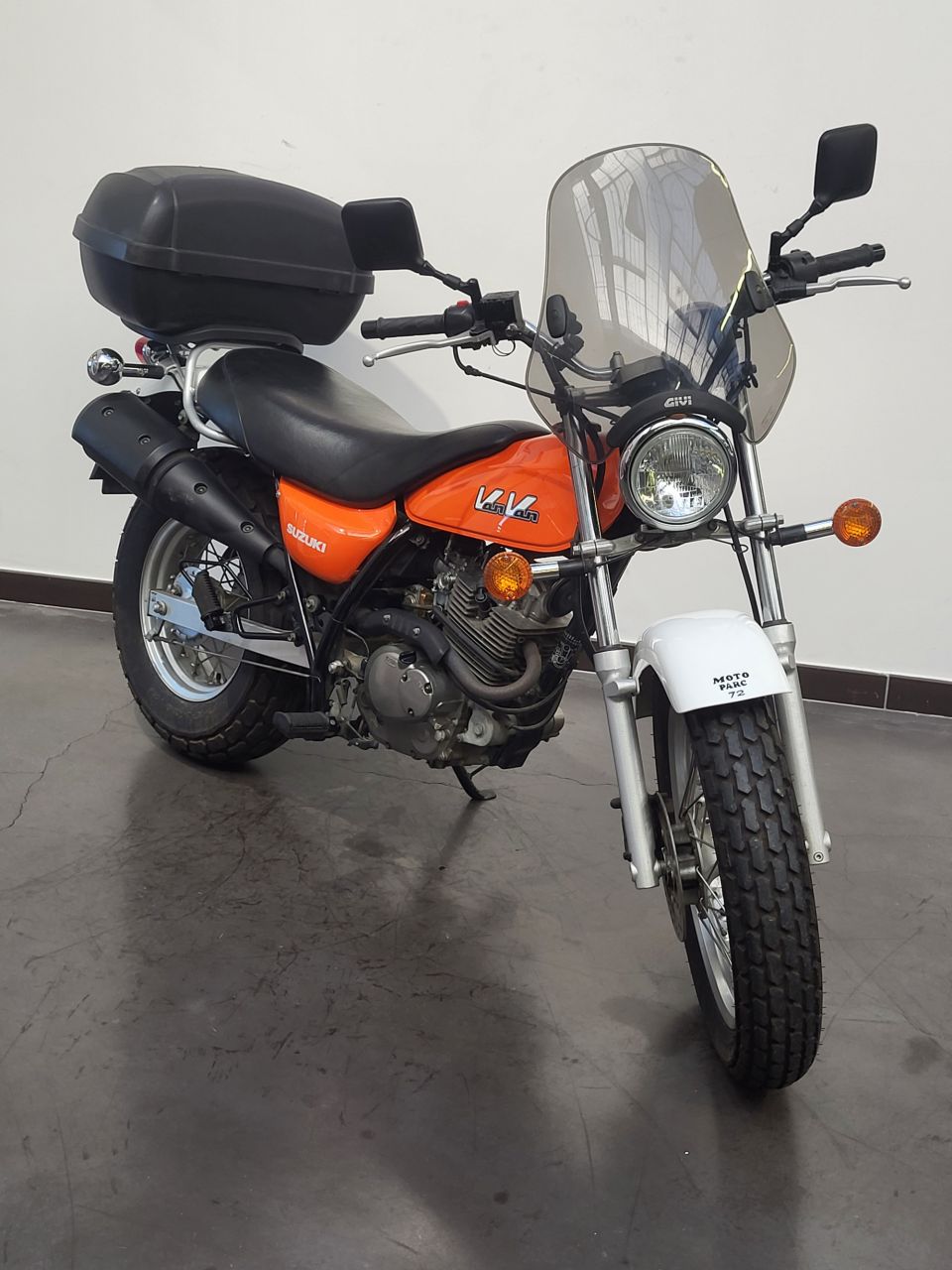 SUZUKI RV VAN VAN 125 4