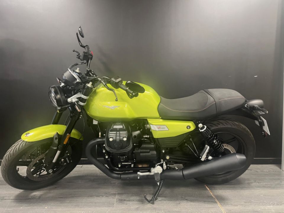 MOTO GUZZI V7 Special 850 4