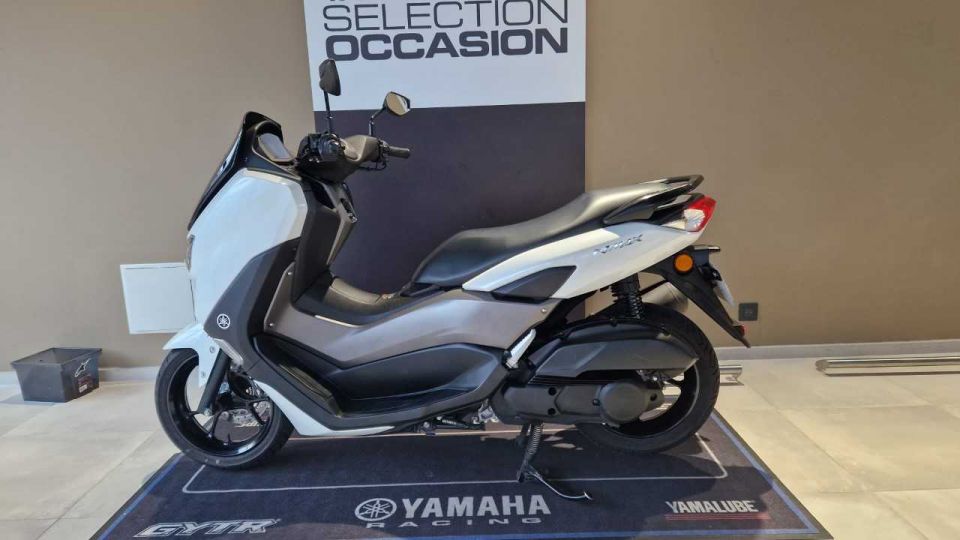 YAMAHA NMAX 125 4