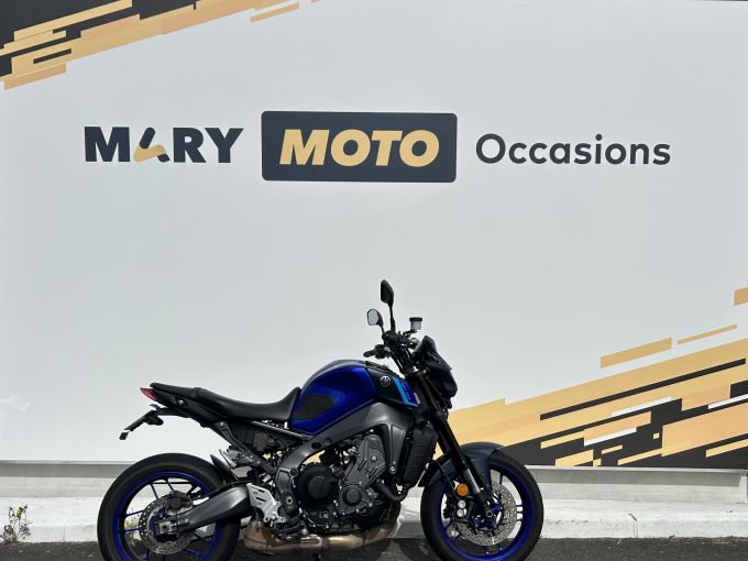 YAMAHA MT-09 4