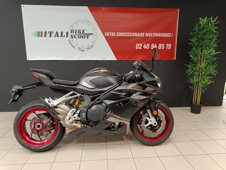 QJ MOTOR SRK 921 RR 4