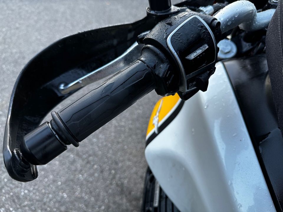 MOTO GUZZI V85 TT 850 4