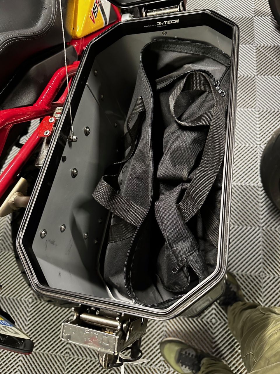 MOTO GUZZI V85 TT 850 4