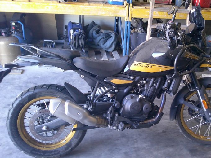 ROYAL ENFIELD HYMALAYAN 400 4