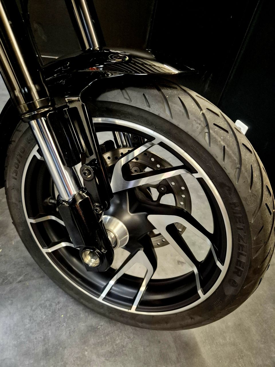 HARLEY-DAVIDSON SOFTAIL SPORT GLIDE 1745 4