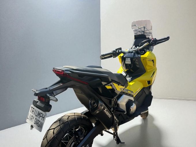 HONDA X-ADV 4