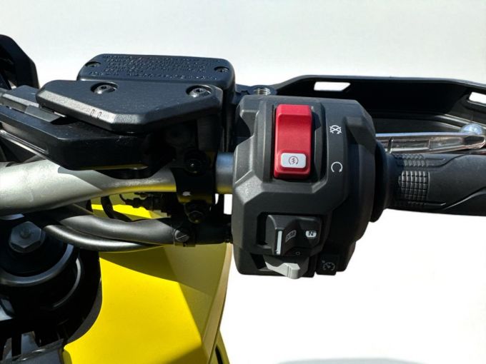HONDA X-ADV 4