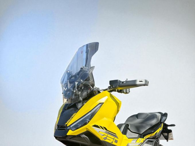 HONDA X-ADV 4