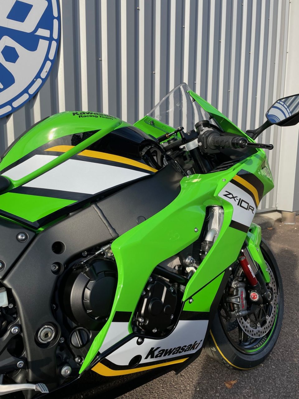 KAWASAKI ZX-10R 4