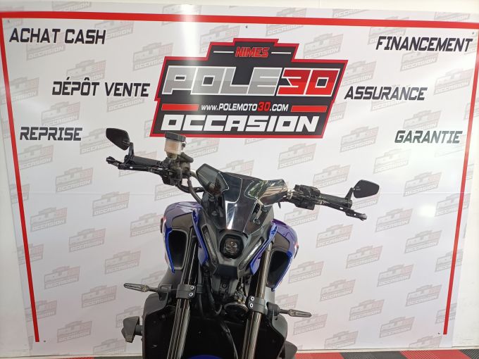 YAMAHA MT-09 4