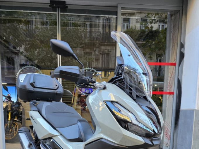 HONDA ADV 350 4