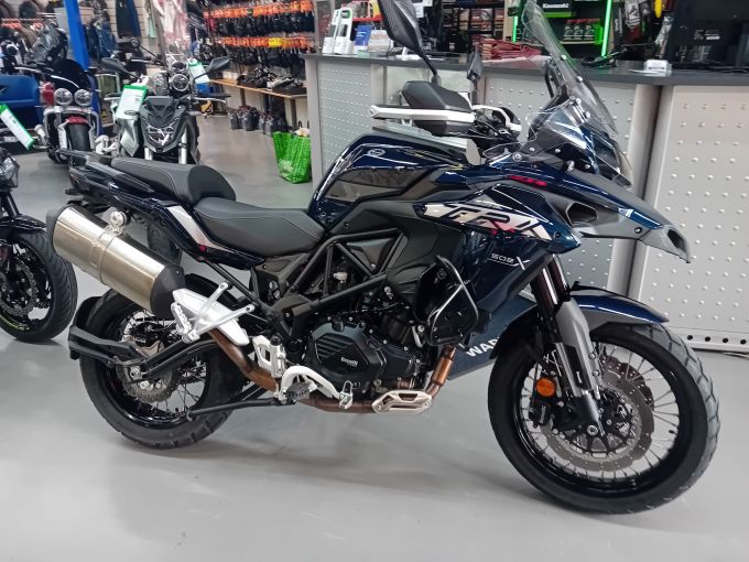 BENELLI TRK  702  X 4