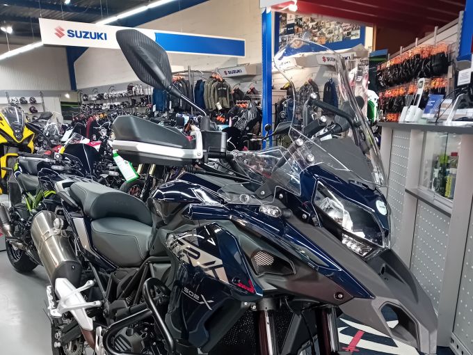 BENELLI TRK  702  X 4