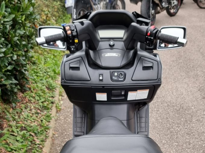SUZUKI BURGMAN 650 4