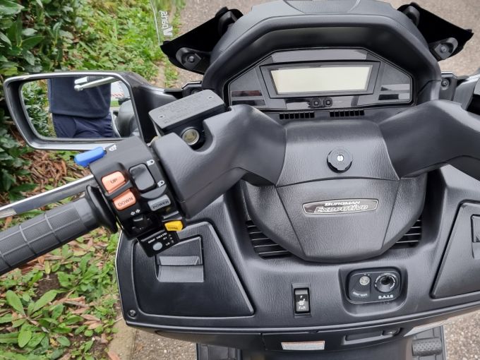 SUZUKI BURGMAN 650 4