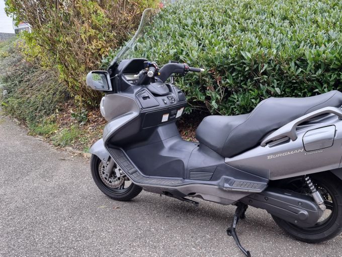 SUZUKI BURGMAN 650 4