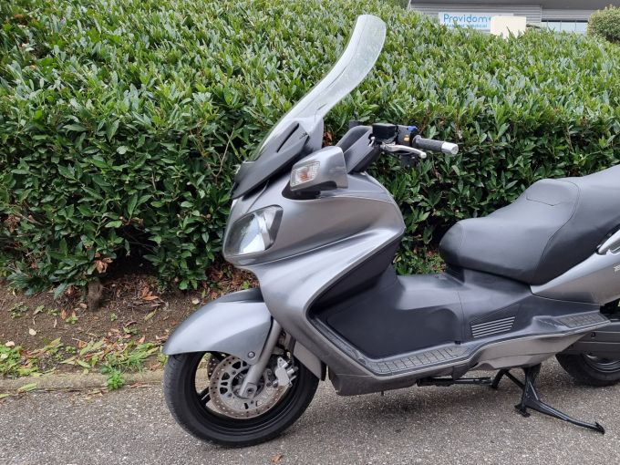 SUZUKI BURGMAN 650 4