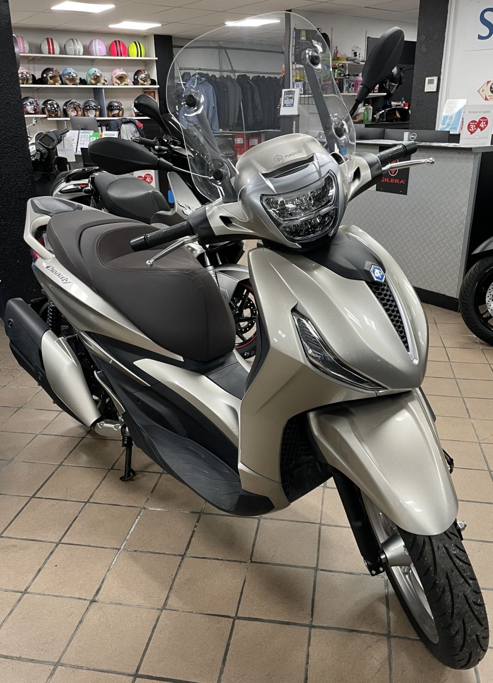 PIAGGIO BEVERLY 400 4