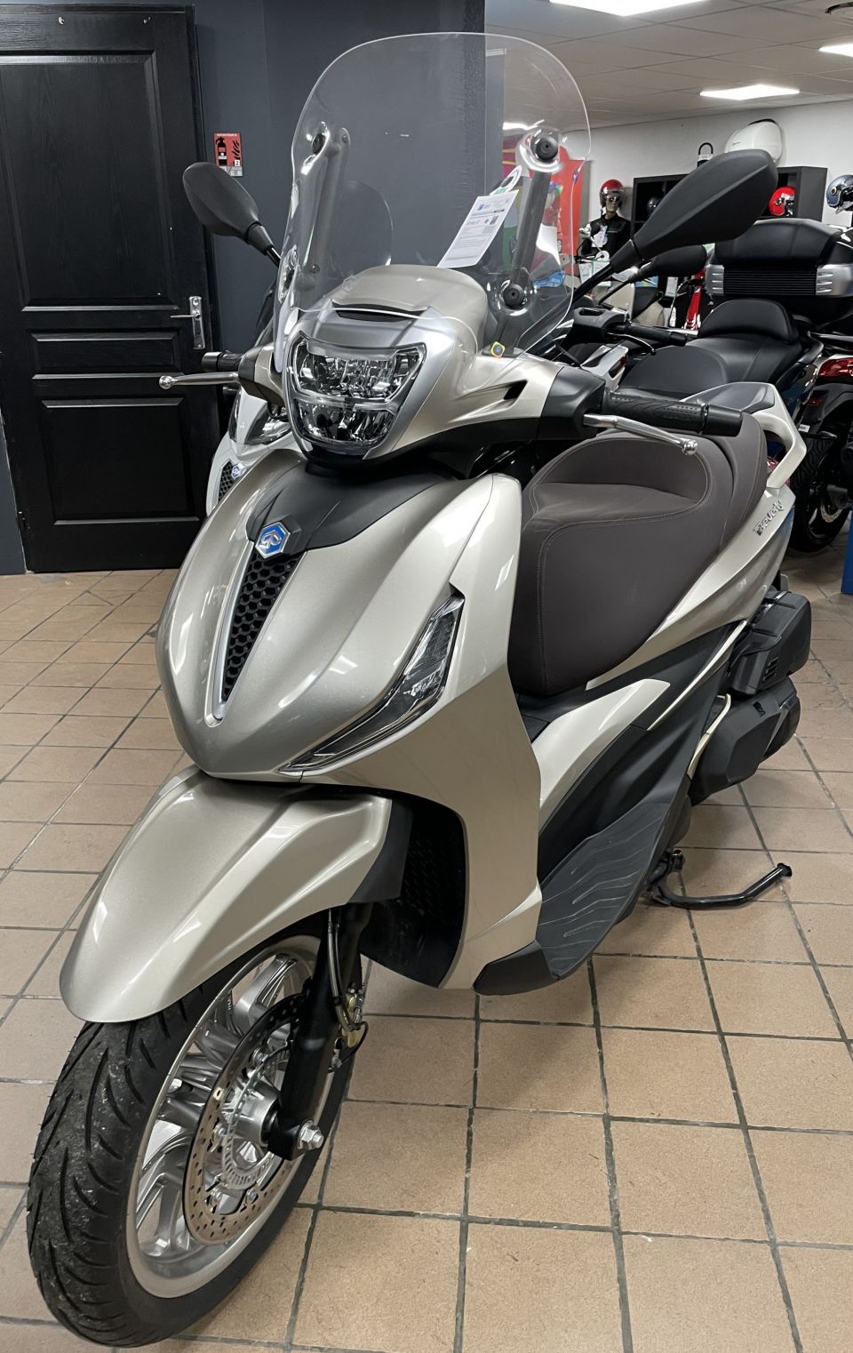 PIAGGIO BEVERLY 400 4