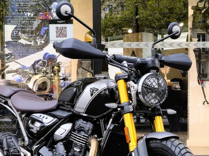 TRIUMPH Scrambler 400 X 4