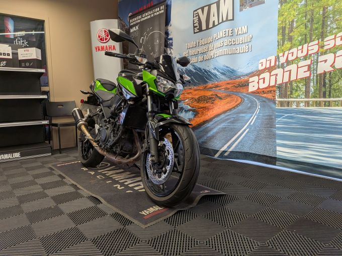 KAWASAKI Z400 4