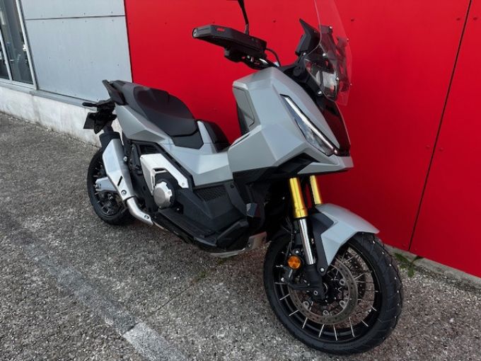 HONDA X-ADV 750 4