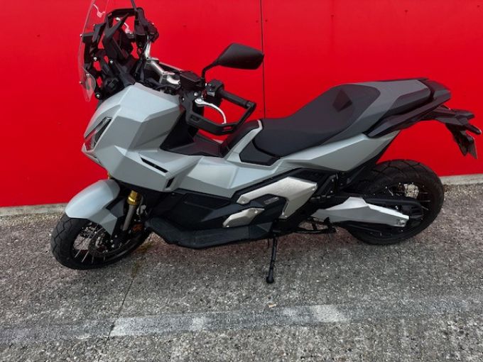 HONDA X-ADV 750 4