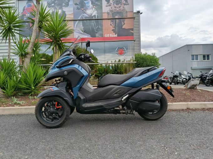 YAMAHA TRICITY 300 4