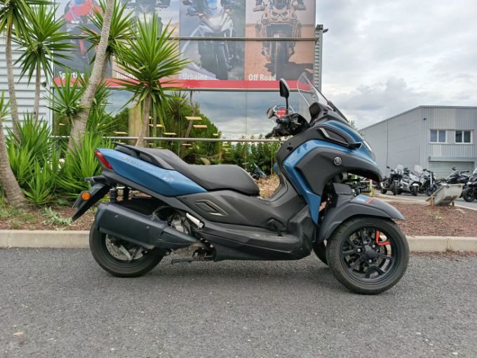 YAMAHA TRICITY 300 4