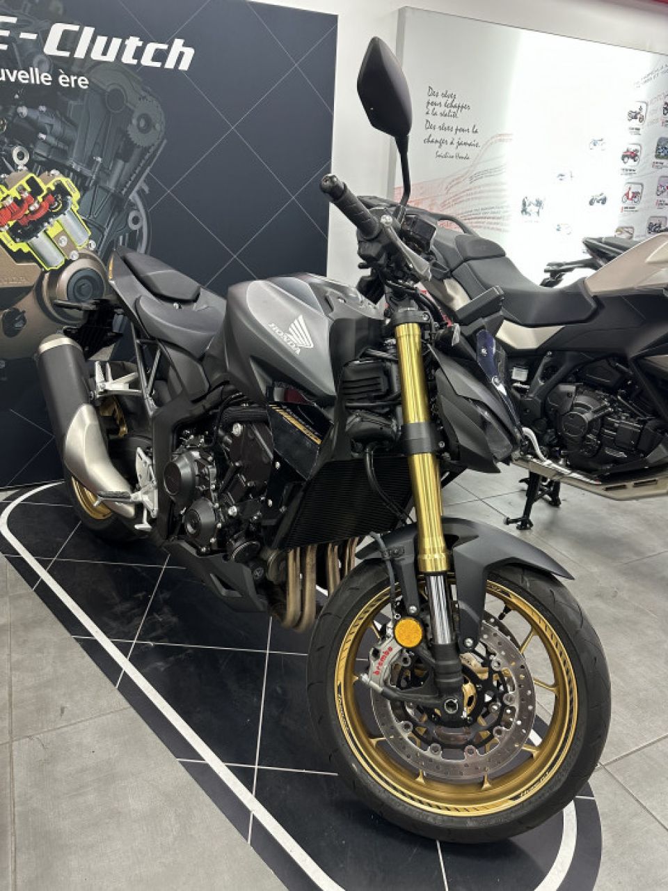 HONDA CB1000 Hornet SP 4