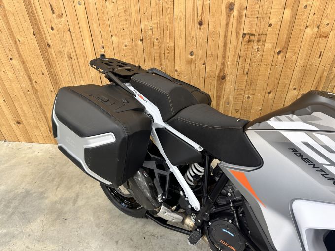 KTM 1290 SUPER ADVENTURE S 4