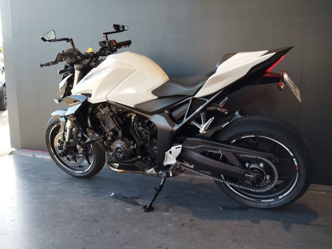 HONDA CB 1000 Hornet 4