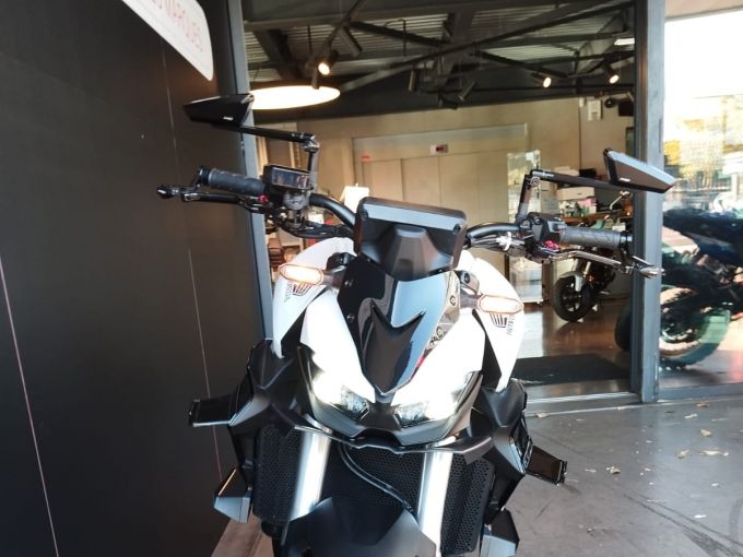 HONDA CB 1000 Hornet 4