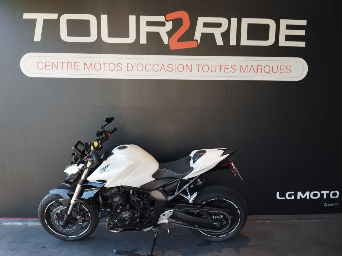 HONDA CB 1000 Hornet 4
