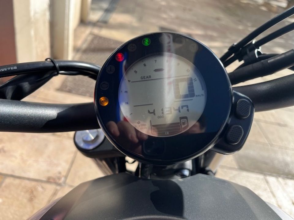 YAMAHA XSR 700 ABS 4