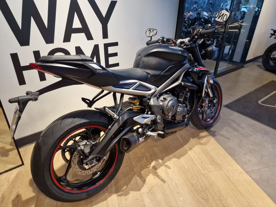 TRIUMPH STREET TRIPLE 765 RS 4