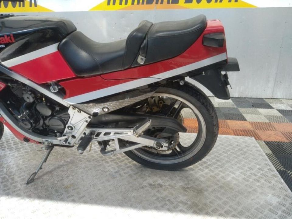 KAWASAKI KR 4