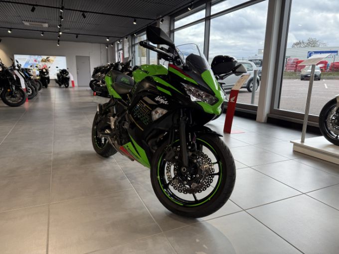 KAWASAKI NINJA 650 4