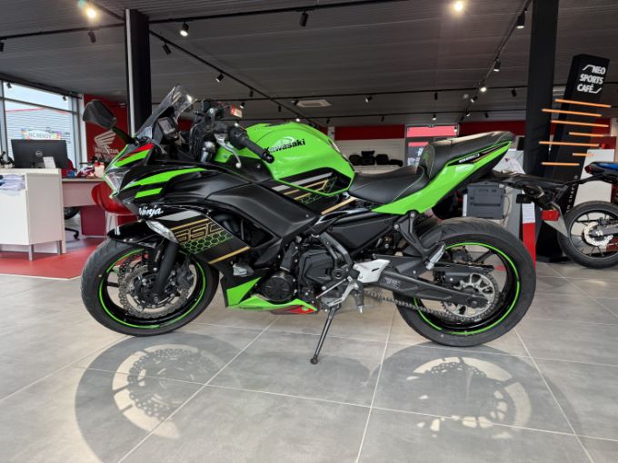 KAWASAKI NINJA 650 4