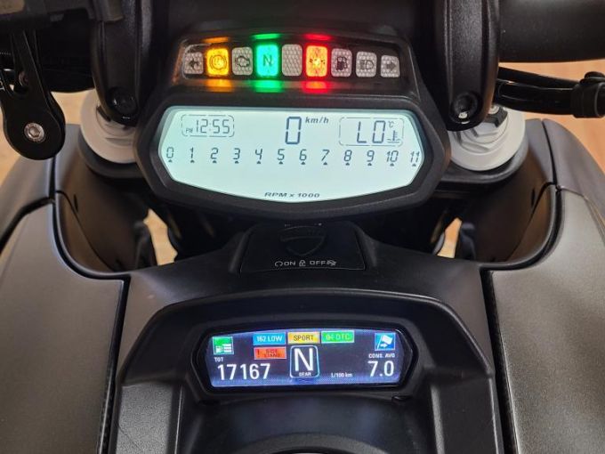 DUCATI DIAVEL 4