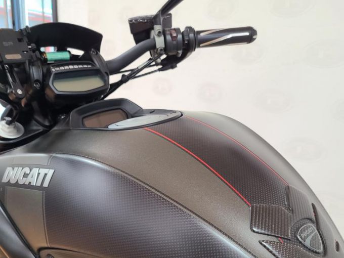 DUCATI DIAVEL 4