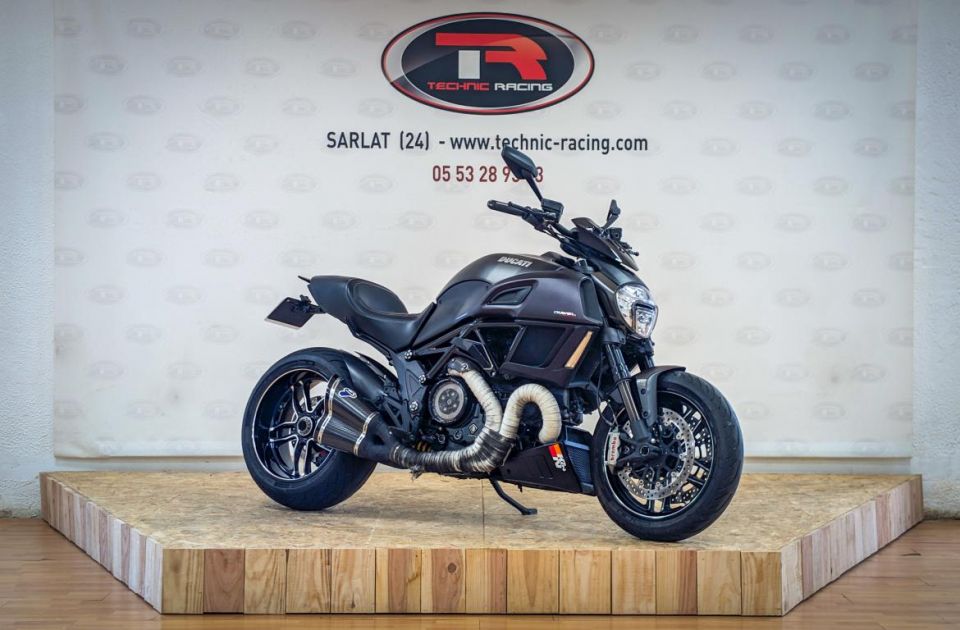 DUCATI DIAVEL 4