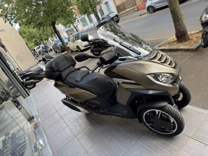 PEUGEOT METROPOLIS 400 SW 4