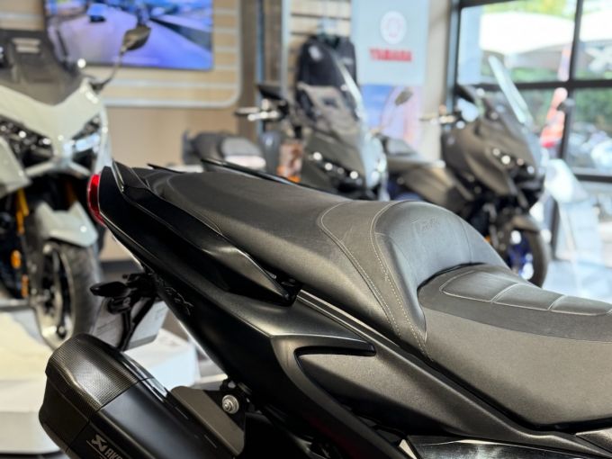 YAMAHA XP T-MAX 560 TECH MAX 4