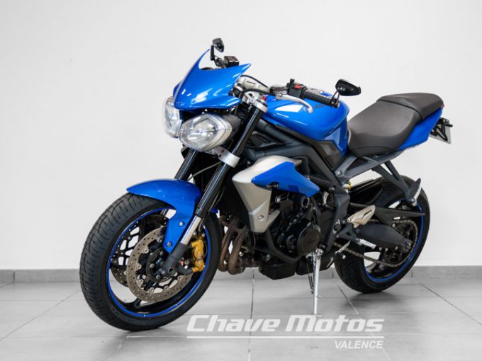 TRIUMPH STREET TRIPLE 675 4