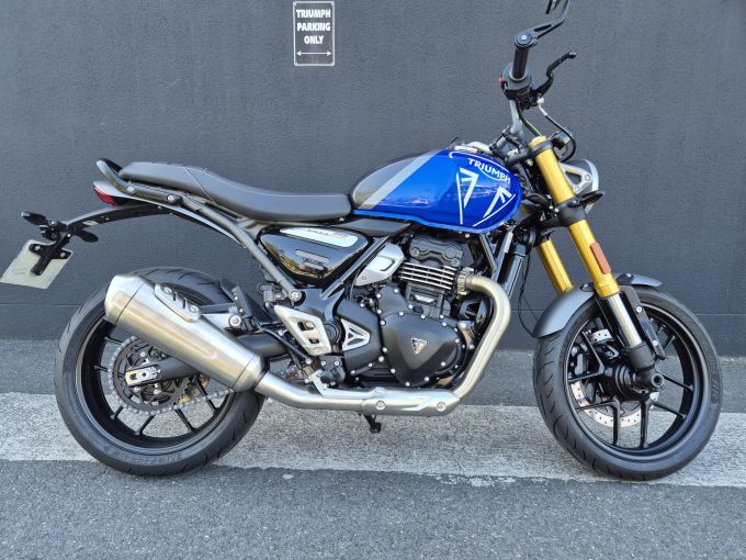 TRIUMPH SPEED 400 4