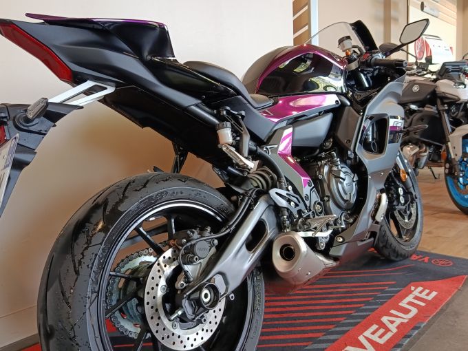 YAMAHA R7 35KW 4