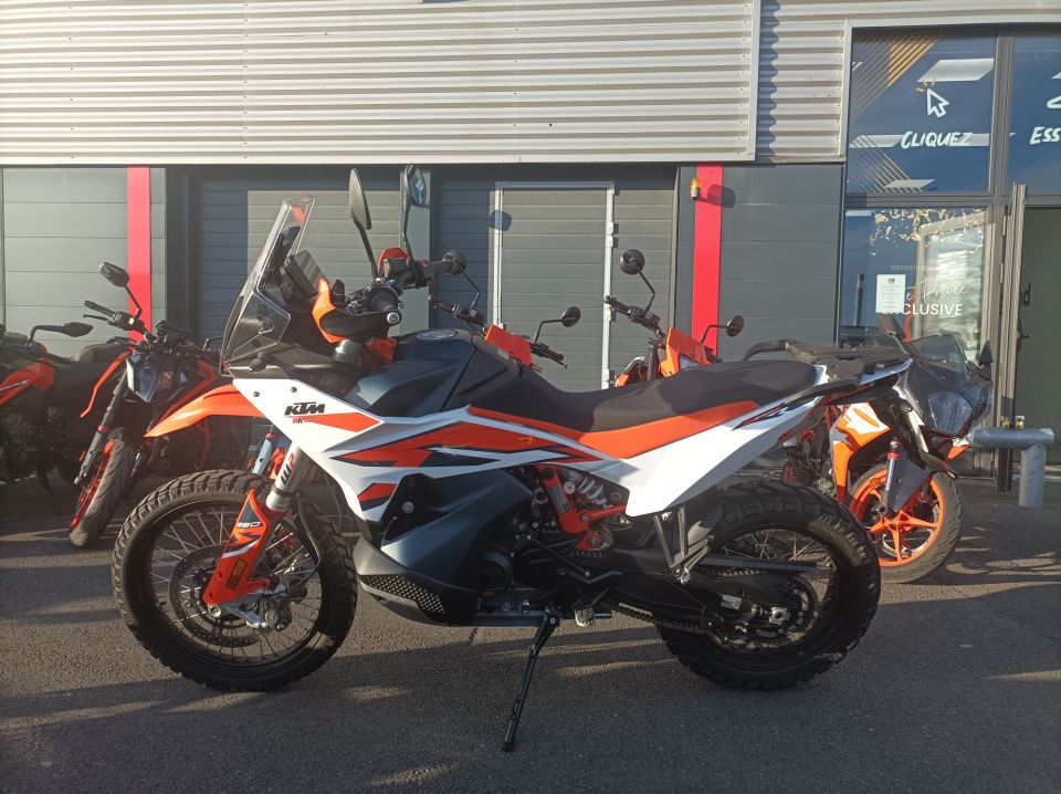 KTM 890 ADVENTURE R 4