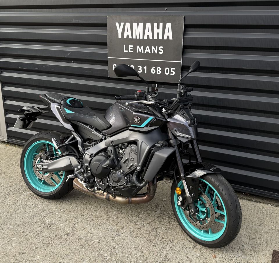 YAMAHA MT-09 YAMT 4
